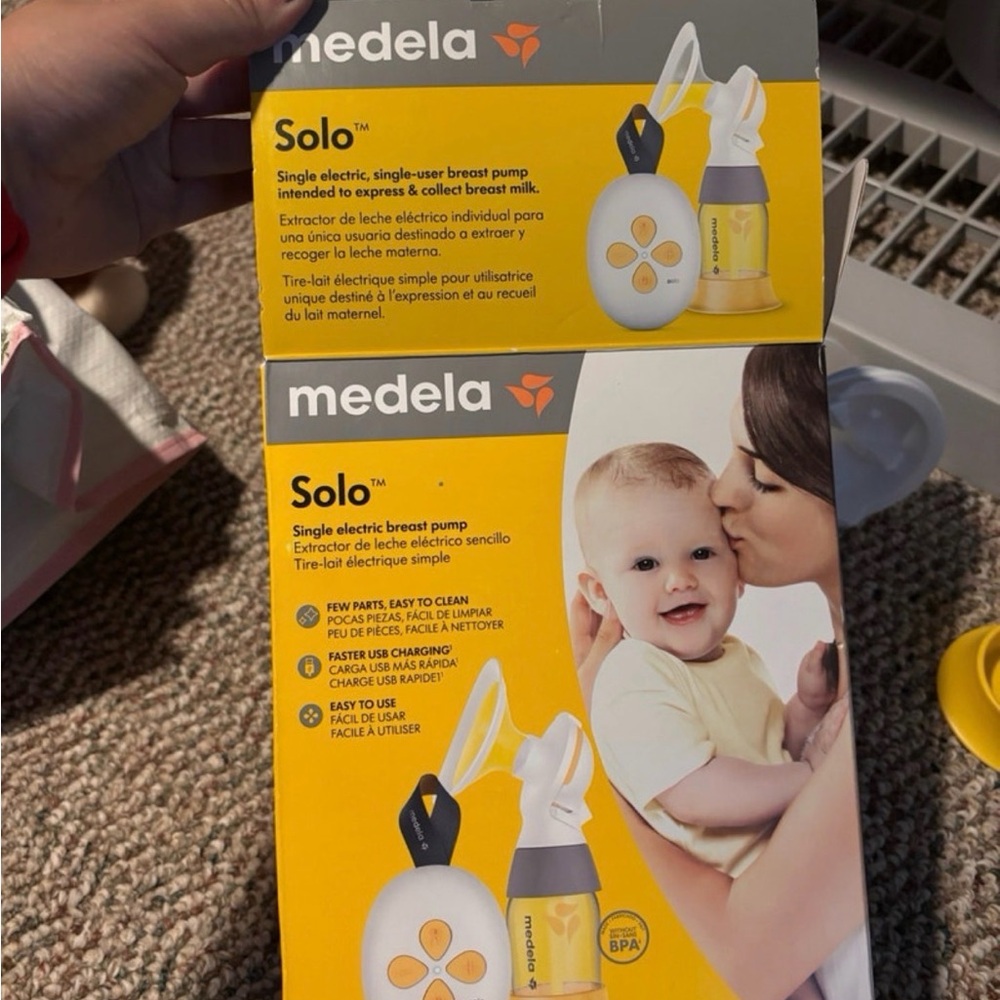 Medela Solo Set with Extras | Like New